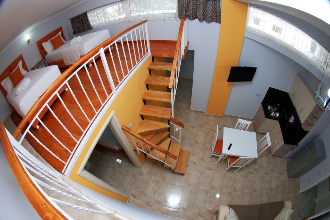 Crown Deluxe Apartments Sarande Exterior photo